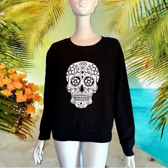 No Boundaries Top Black/White Sugar Skull Cozy Sweatshirt Junior’s L 11-13 - Picture 13 of 16